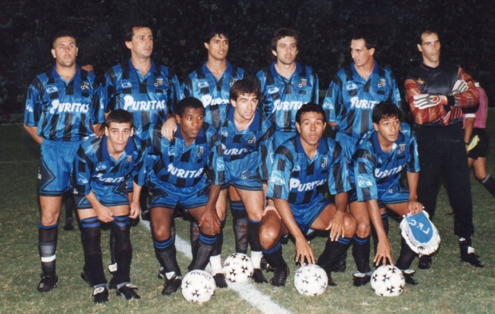 Liverpool 1996: Fernando Rosa aparece en el equipo titular