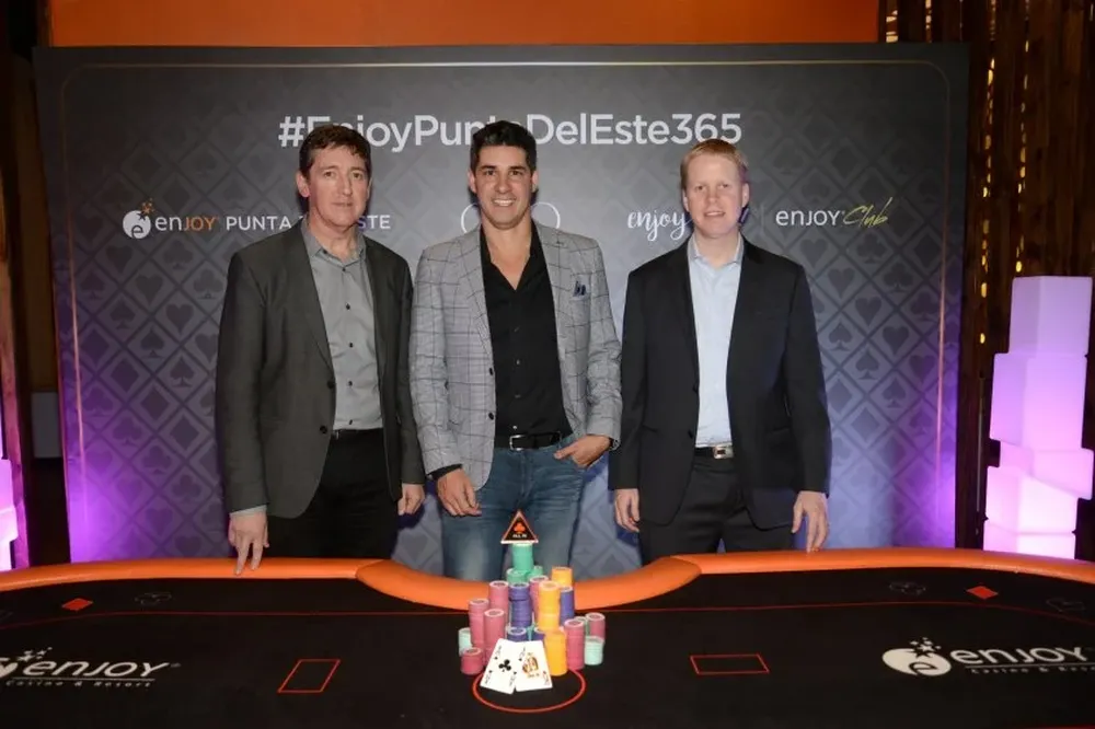 Alvaro Elola, Javier Azcurra y Pablo Legnani