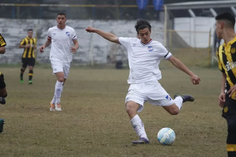 Thiago Vecino, de Nacional.