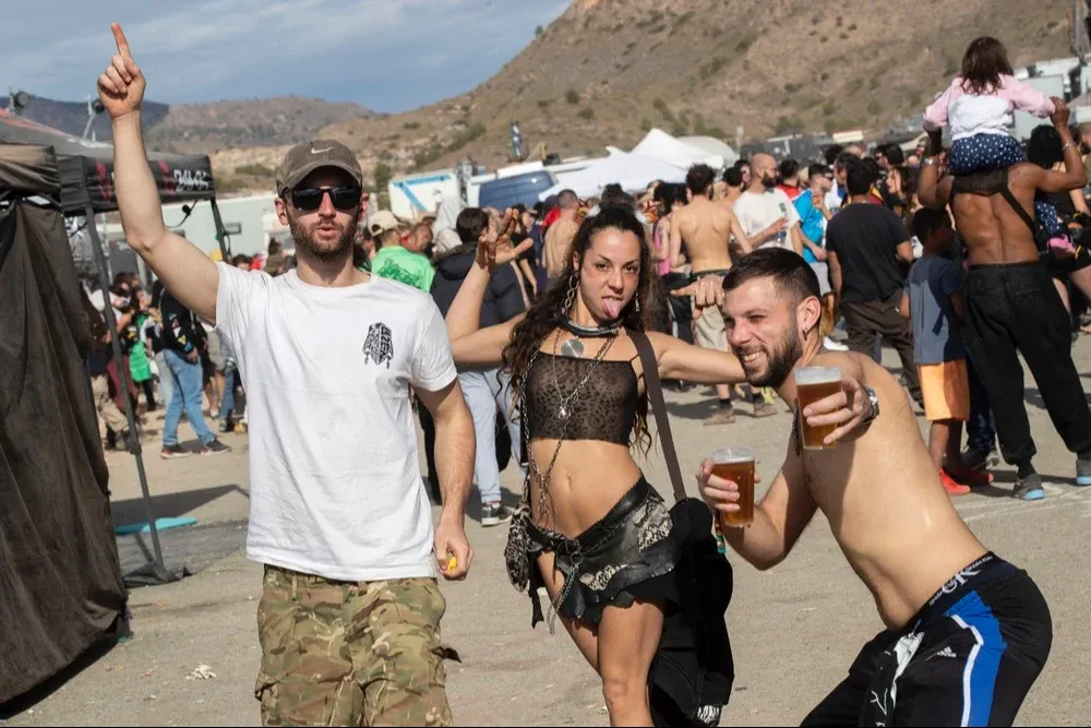 La rave de Fuente Álamo no será desalojada por seguridad.