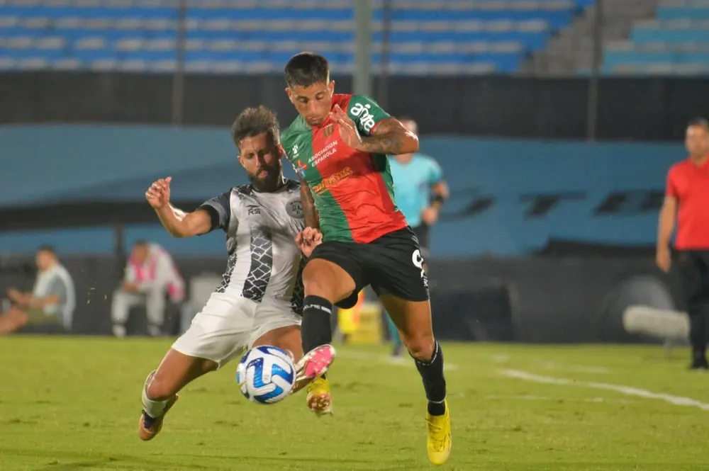 Kike Olivera no irá a Gremio de Porto Alegre