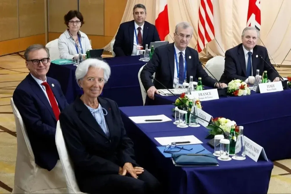 Francois Villeroy de Galhau (Banco de Francia), Ignazio Visco (Banco de Italia), Christine Lagarde (Banco Central Europeo) y Tiff Macklem (Banco de Canadá).