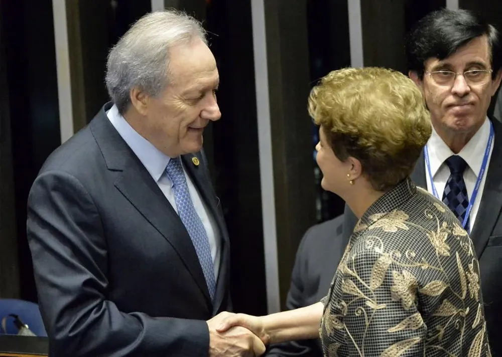 Dilma Rousseff saluda al presidente del Tribunal Supremo de Justicia, Ricardo Lewandowski