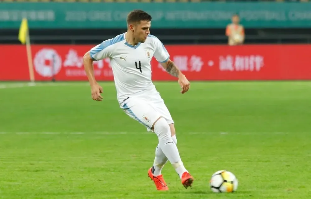 Giovanni González, titular ante Paraguay