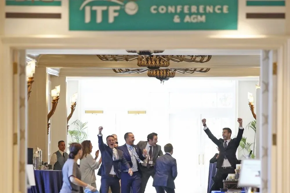 Piqué celebra la votación a favor de su propuesta