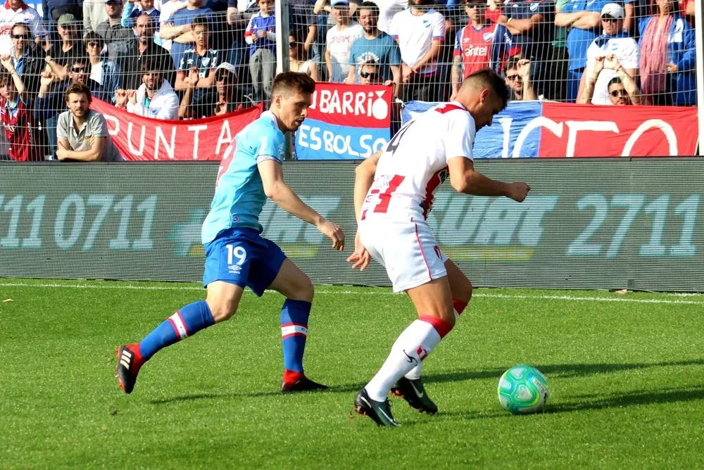 El Colo Romero presiona la salida