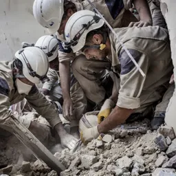 Cascos Blancos, la fuerza humanitaria argentina que Milei ofreció para Gaza