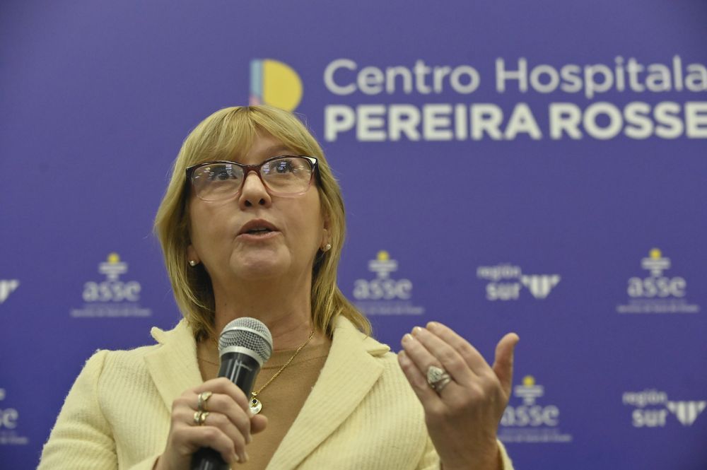 La ministra de Salud Pública, Cristina Lustemberg. Archivo