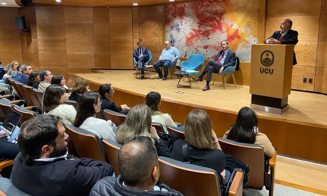 Ajustes de salarios: gobierno defendió “tradición” y empresarios cumplir convenio de OIT