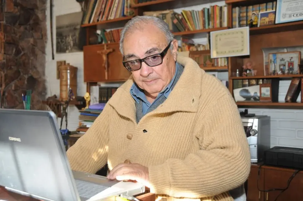 César Di Candia nació en Florida el 24 de octubre de 1929