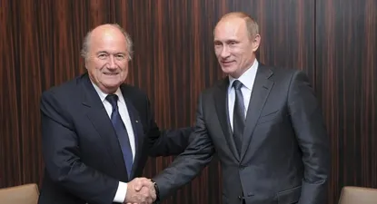 Otros tiempos: Blatter y Putin juntos