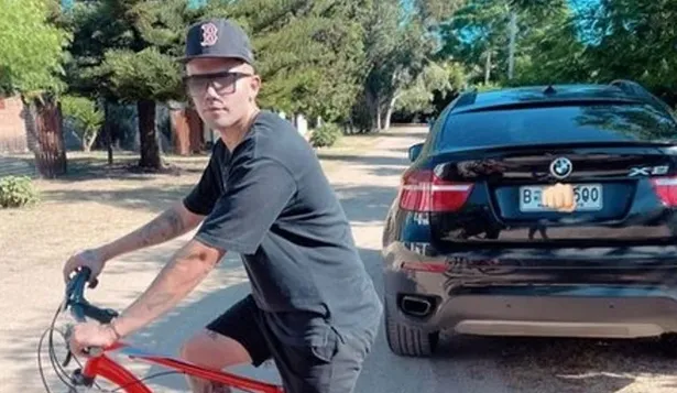 Nicolás Schiappacasse tuvo un contratiempo con su bicicleta