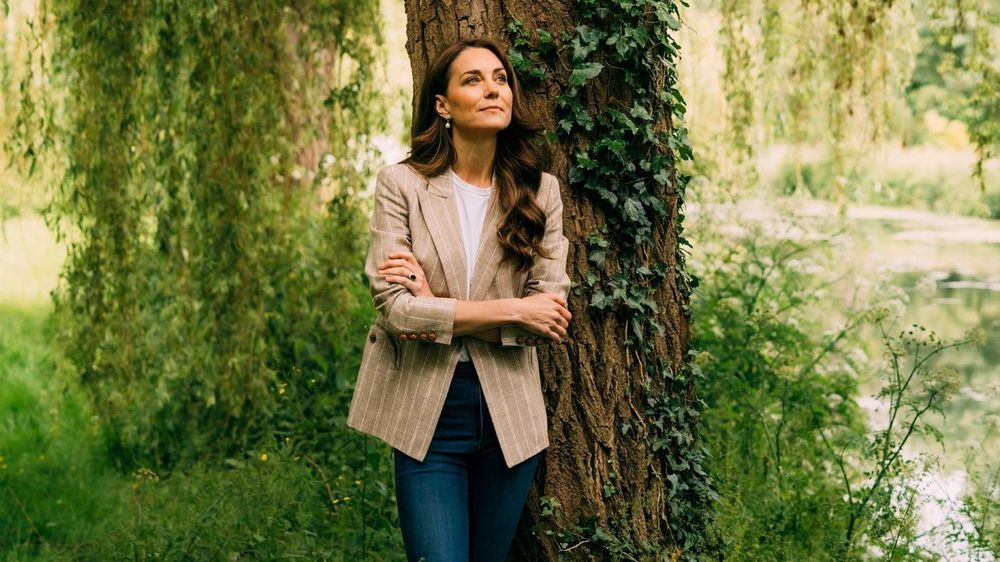 Una nueva foto de Kate Middleton fue distribuida por el Palacio de Kensington, que informó que fue tomada en Windsor a principios de esta semana.