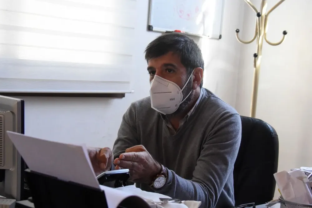 Fernando Pereira se metió en el cruce entre Da Silva y Trostchansky