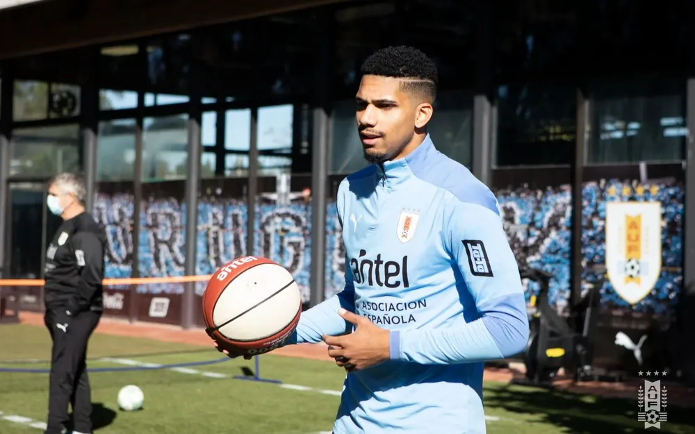 Araujo quedó fuera de la convocatoria celeste