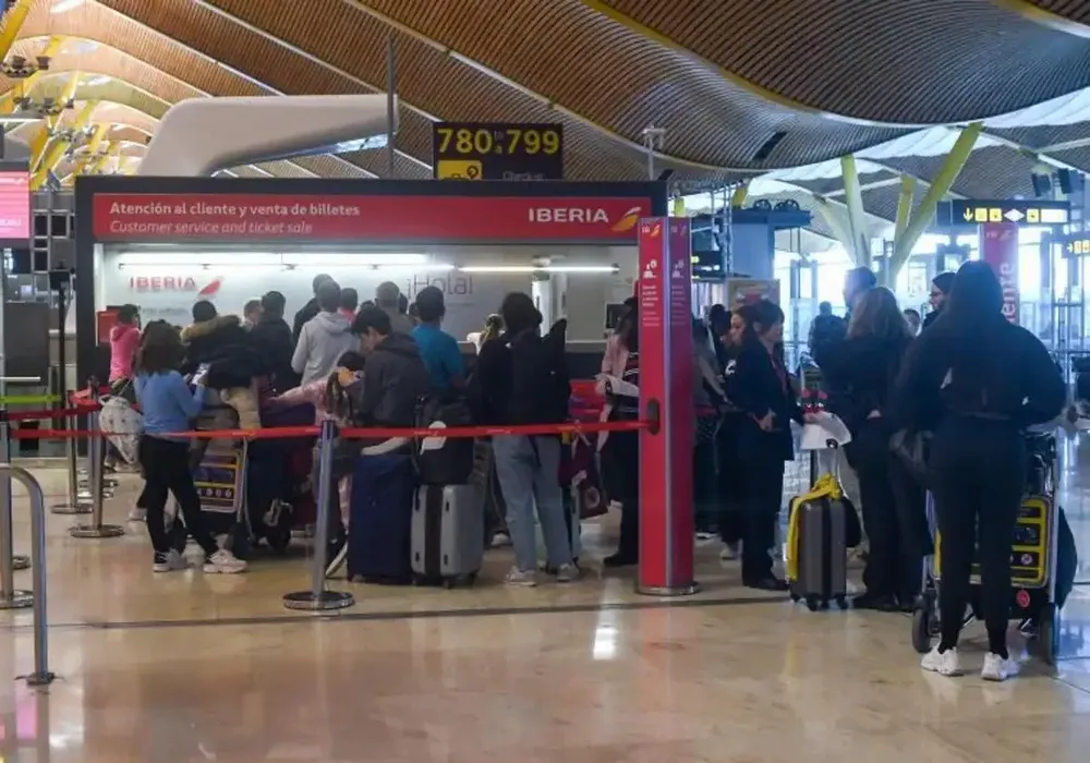 Demoras por la huelga del servicio de handling de Iberia