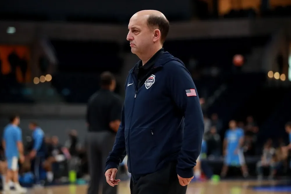 Jeff Van Gundy, el ex NBa y DT deEEUU, en el Antel Arena
