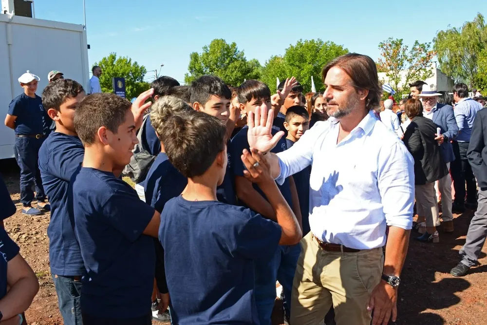 Lacalle Pou en escuela agraria