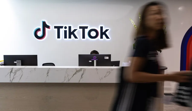 Trump pospone la prohibición de TikTok y minimiza sus riesgos a la seguridad nacional: EEUU tiene problemas más grandes