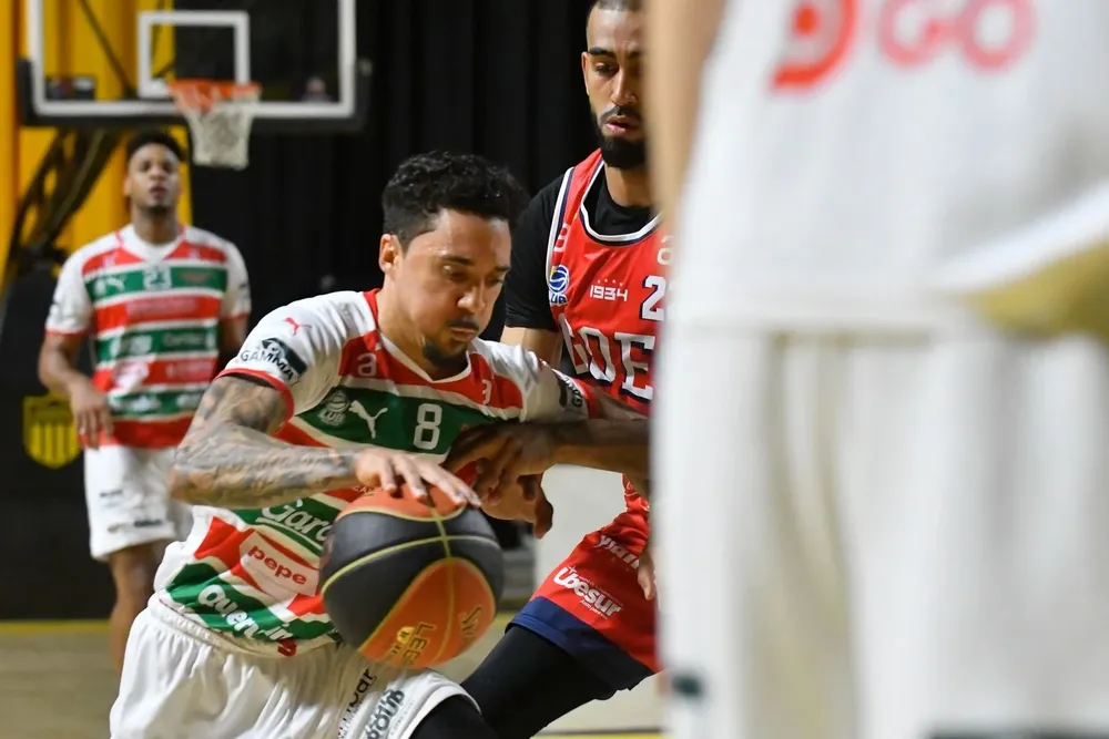 Donald Sims figura de Aguada