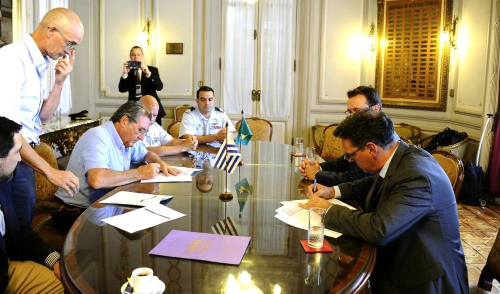 Compra de aviones brasileños