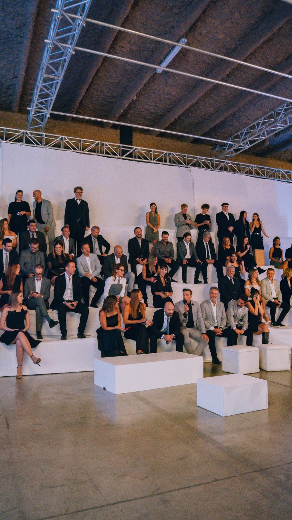 Figuras de Teledoce en la foto del lanzamiento de la programación