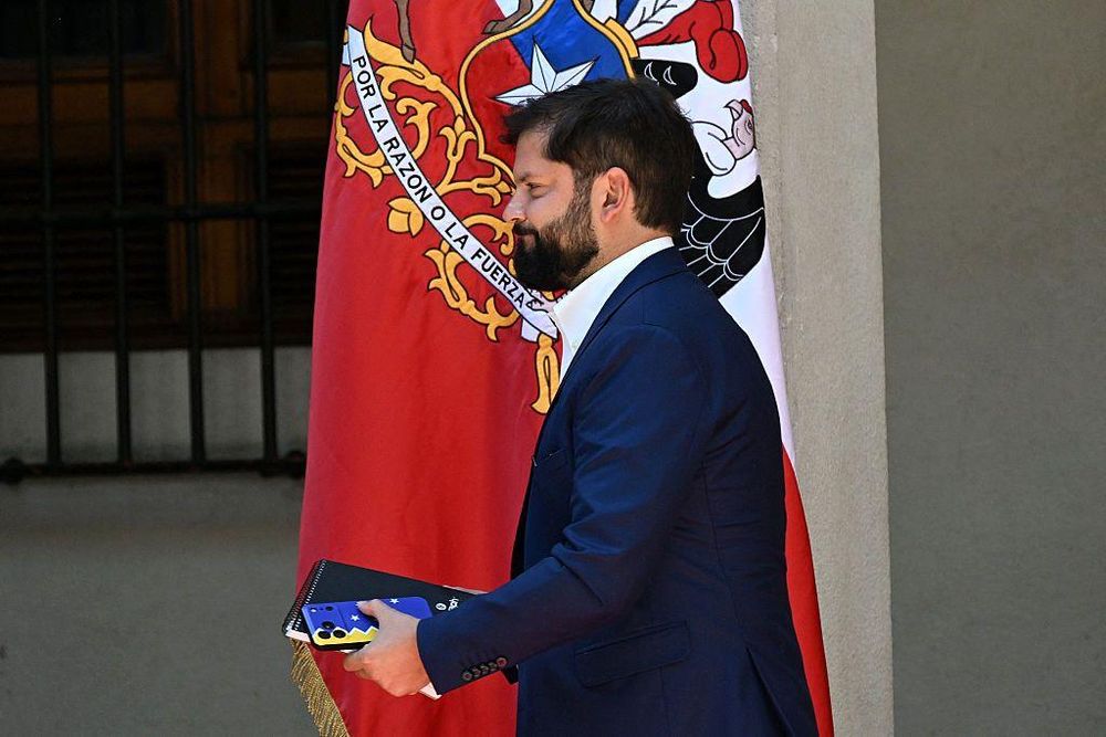 Boric deja la presidencia con varios aciertos, objetivos sin alcanzar y un importante capital político, señalan analistas.