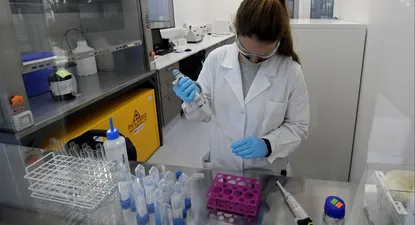 Científicos encontraron nueva cepa de coronavirus en Brasil