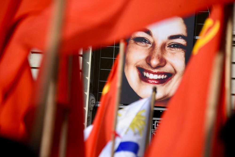 Despedida y homenaje de Amelia Sanjurjo en la explanada de la Udelar
