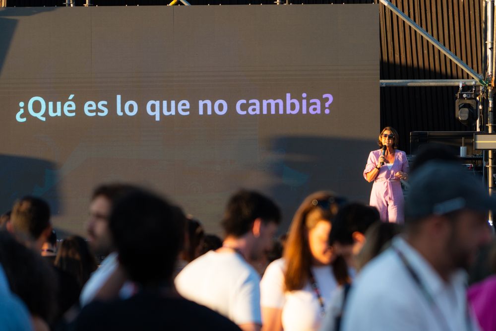 Paula Bellizia, VP de AWS LATAM en Punta Tech
