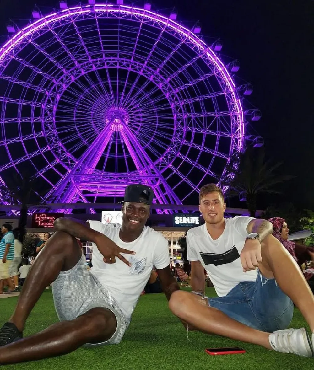 José Aja en Orlando junto a su compañero de equipo colombiano Carlos Rivas