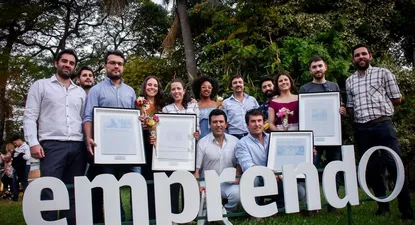 Una tardecita emprendedora con historias de Casciari y un camión de flores