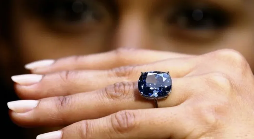 La piedra es una gema de 12,03 quilates valuada en entre US$ 35 millones y US$ 55 millones