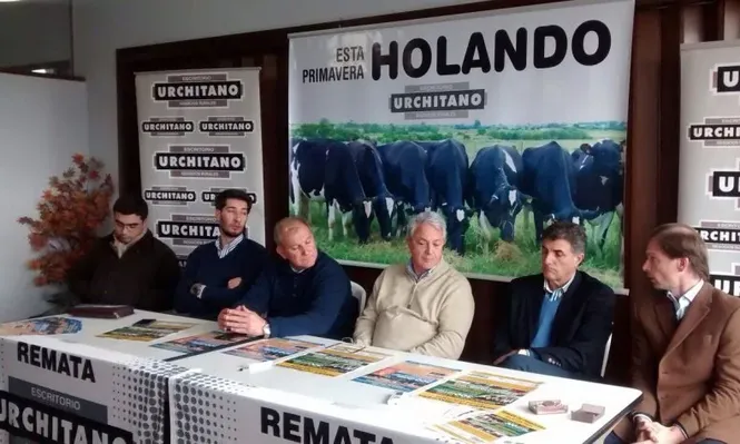 Integrantes de Urchitano Negocios Rurales y del Scotiabank en la conferencia en la sede de la ANPL.