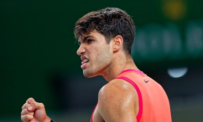 Alcaraz avanza a octavos de final.