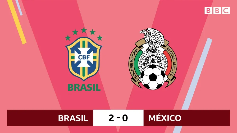 Neymar y Ochoa con Márquez de testigo de la jugada más peligrosa del partido.