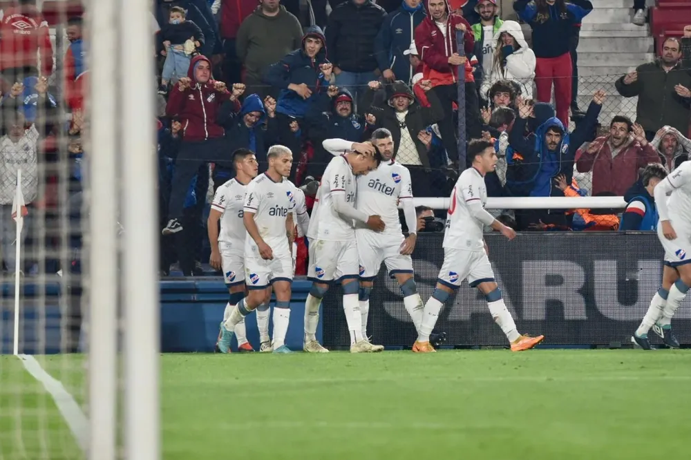 Fagúndez y Gigliotti socios del 2 a 0 y del ataque de Nacional