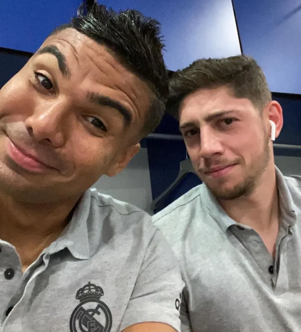 Casemiro le devolvió el gesto a Valverde