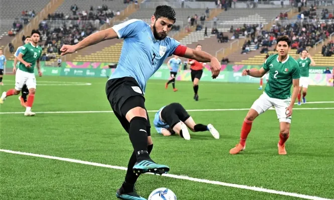 Bruno Méndez con la celeste