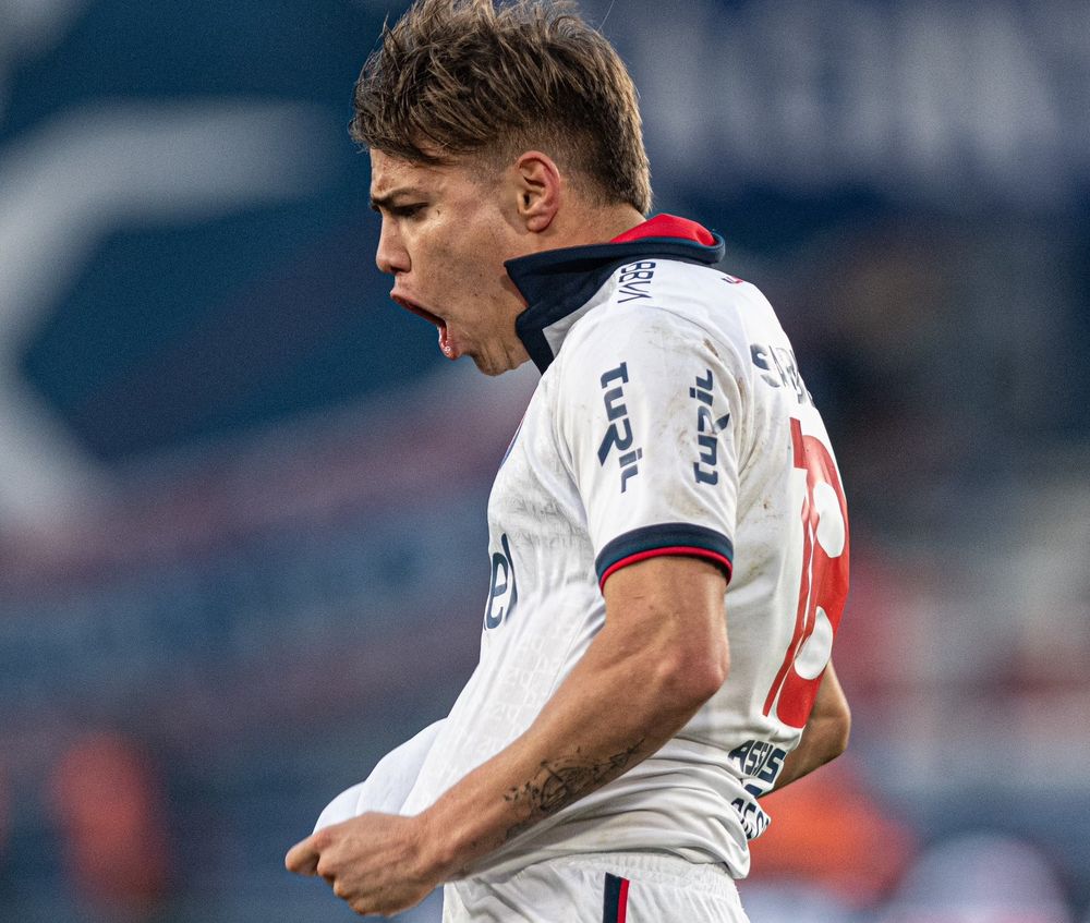 Jeremía Recoba festeja el gol del empate de Nacional ante Rampla Juniors pasada la hora