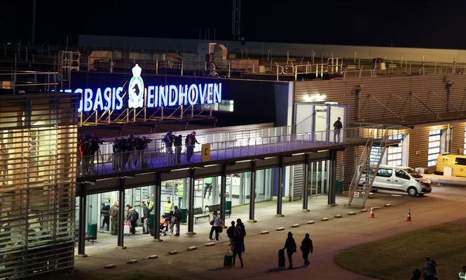 Países Bajos interrumpe su tráfico aéreo en el aeropuerto de Eindhoven por presencia de drones