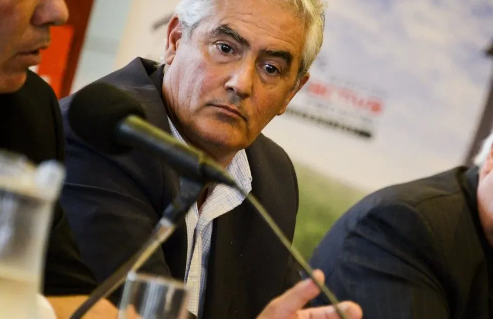 Intendente Agustín Bascou