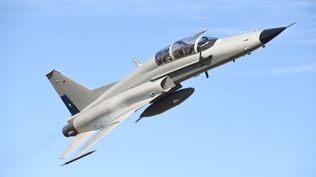 La Fuerza Aérea de Chile desplegó aviones de combate ante una supuesta incursión en su frontera sur con Argentina