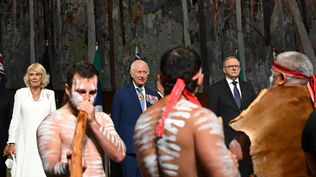 Mal momento para Carlos III en su visita a Australia: Tú no eres mi rey le gritó una senadora indígena que lo acusó de genocidio