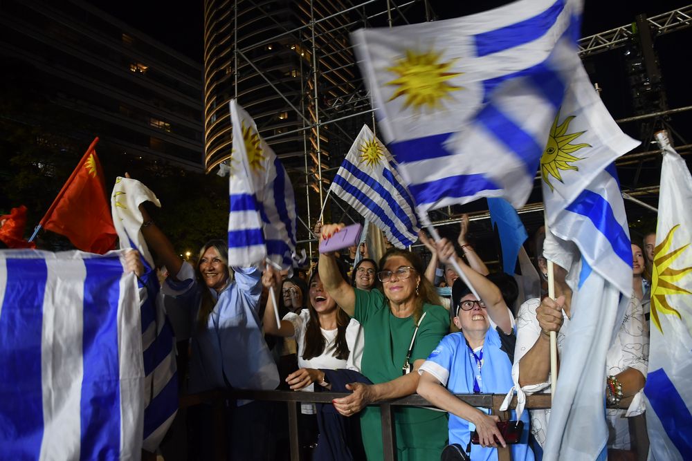 Bunker de la coalición republicana, balotaje 24 de noviembre de 2024. Militantes de la coalición.
