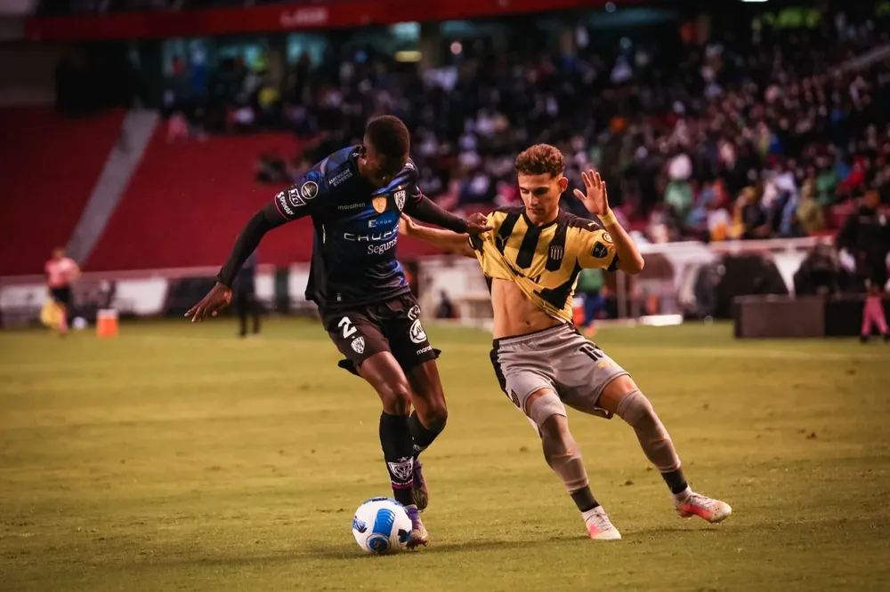 Máximo Alonso figura del ataque de la sub 20