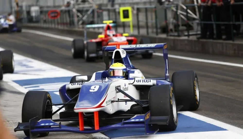 Urrutia tuvo un buen desempeño en la primera carrera en Hungría