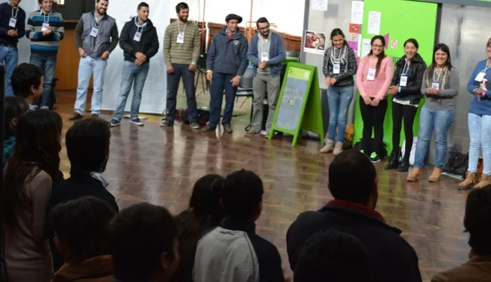 Jovenes del medio rural vivieron jornada de intercambio en la sede del INJU