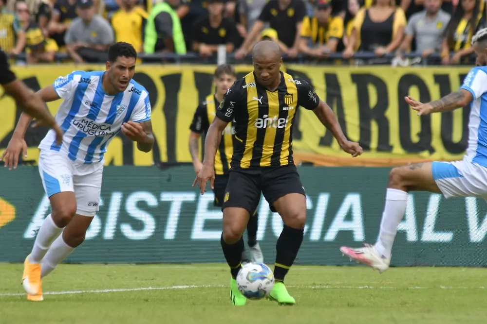 Los aurinegros cambian de día