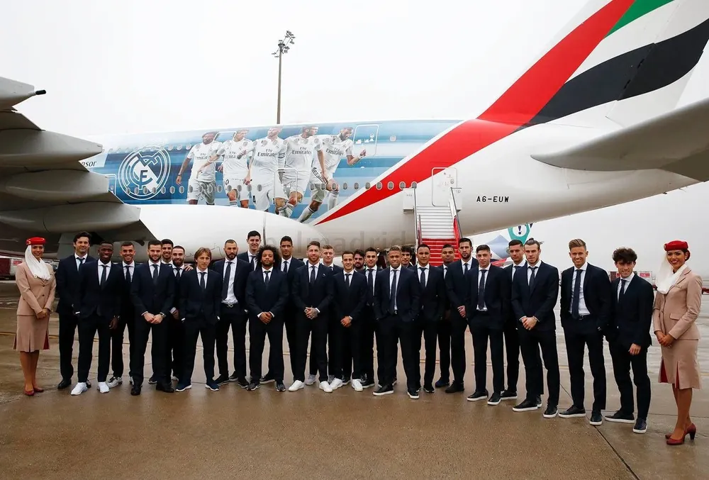 Valverde y sus compañeros antes de viajar a Abu Dabi